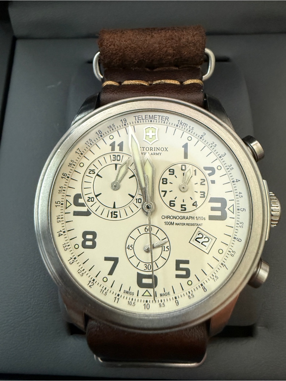 Victorinox Swiss Army Stainless Chronograph Watch - INFANTRY VINTAGE CHRONOGRAPH - Picture 2 of 7